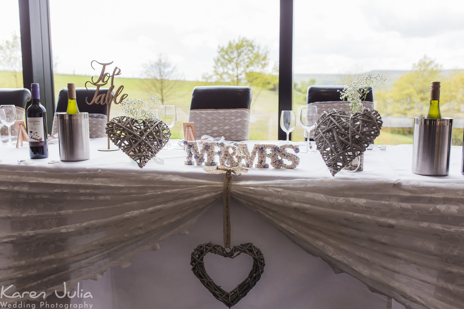 top table rustic styling in the valley suite