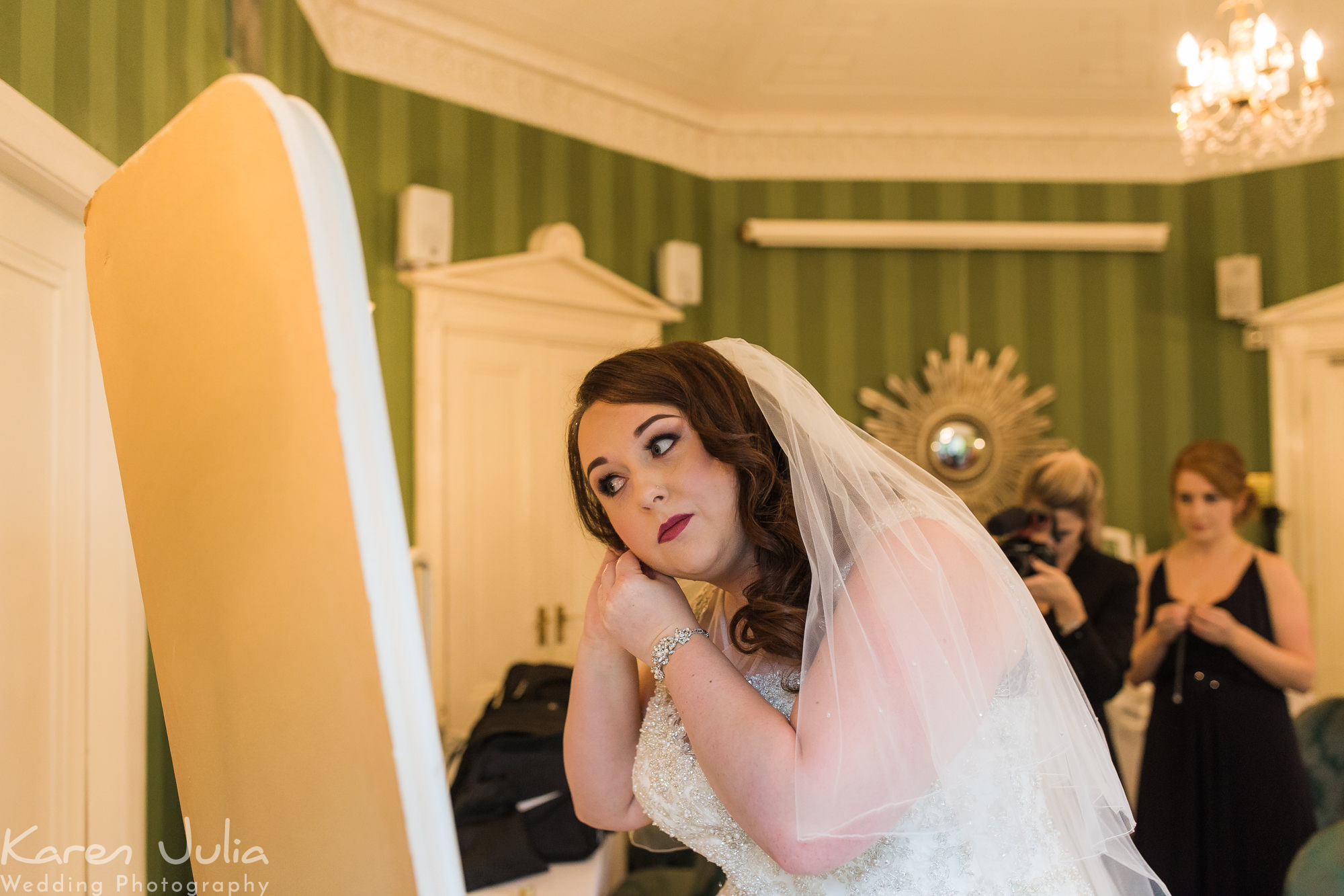 bride gets ready in Statham Lodge hotel