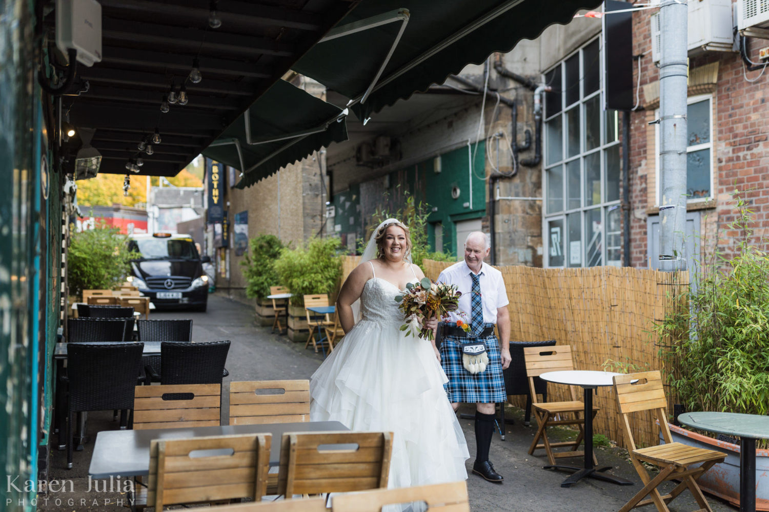 bride arriving at the Bothy with her dad