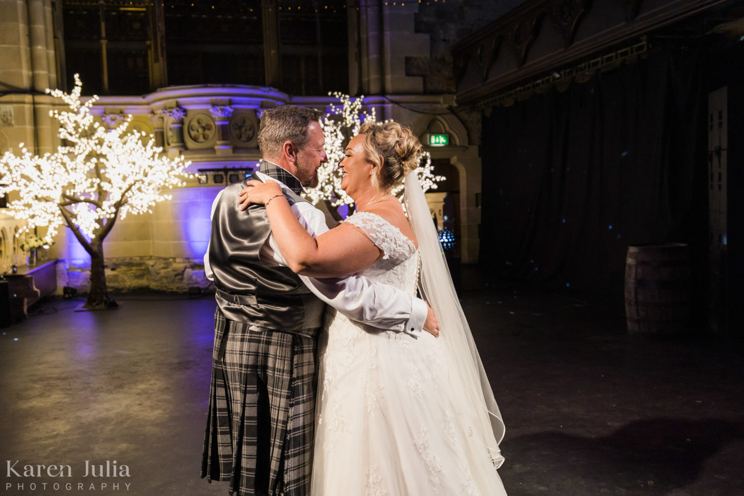 bride and groom on the dancefloor at Cottiers during their first dance